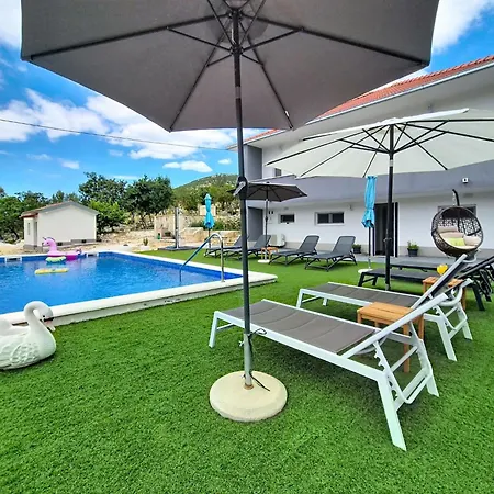 Mara By Interhome Casa vacanze